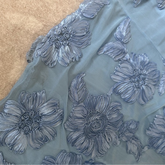 Rotate Elegant Blue Floral Strapless Dress - Picture 3 of 6